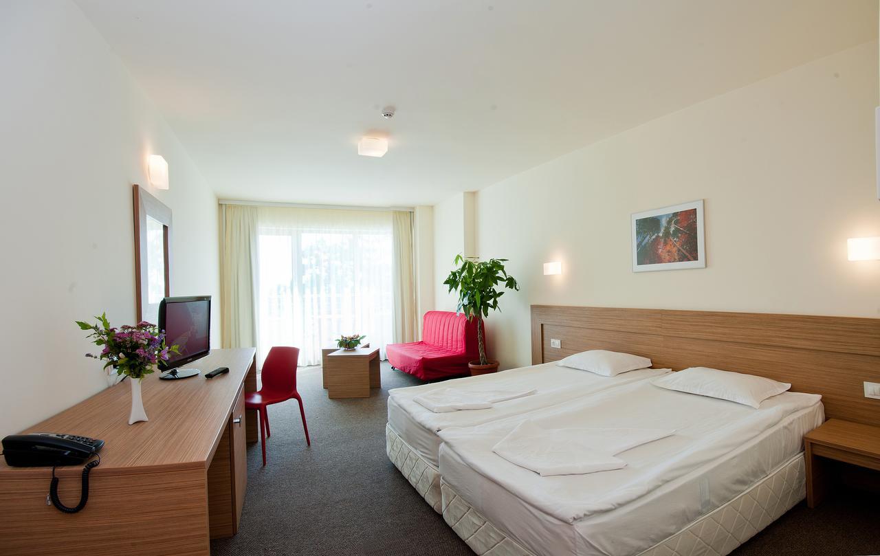 Jeravi Club Hotel Primorsko Exterior photo